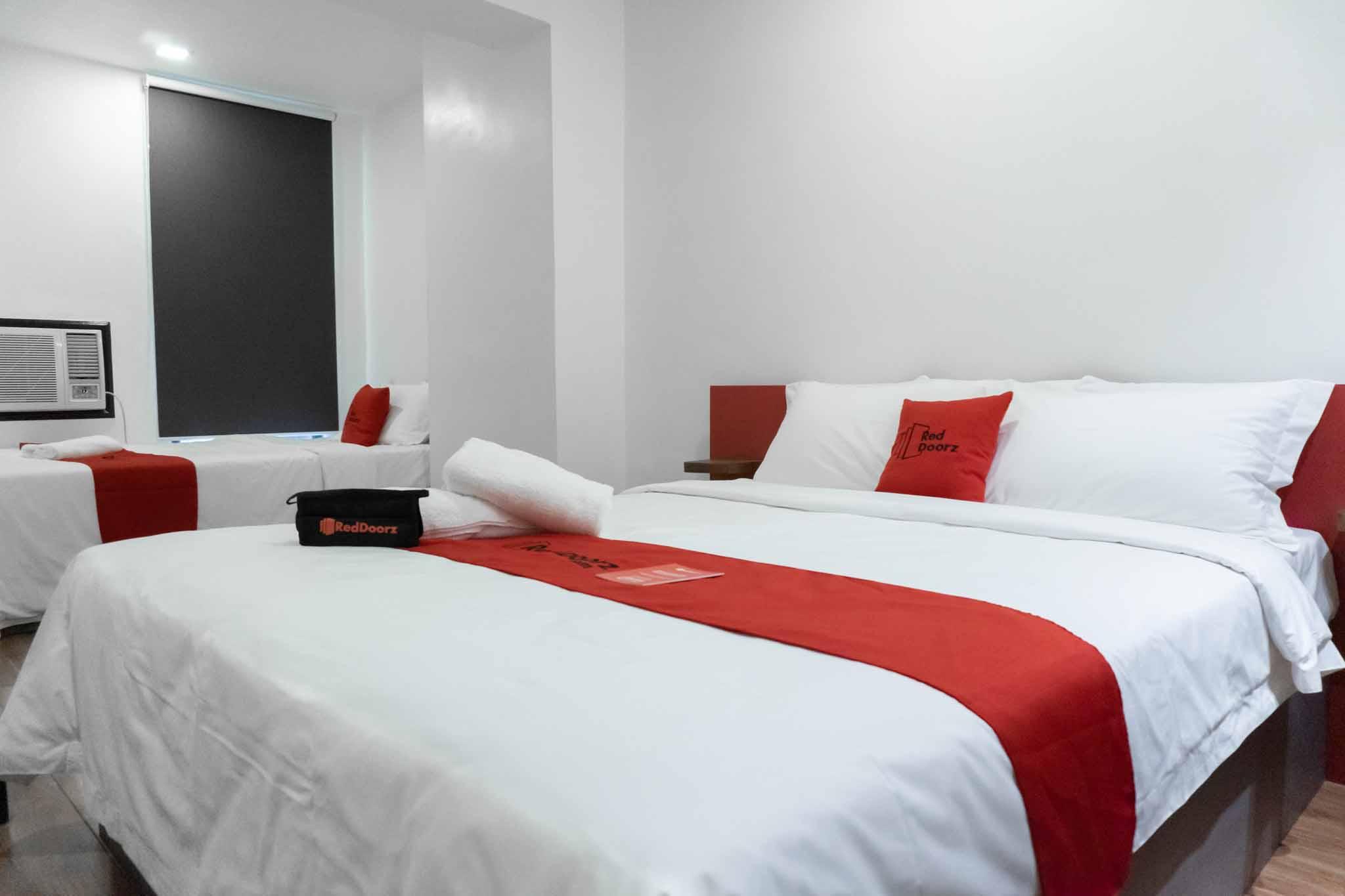 Reddoorz Plus At Mm Hotel Las Pinas Former Reddoorz Plus Near Bamboo Organ Eksteriør bilde
