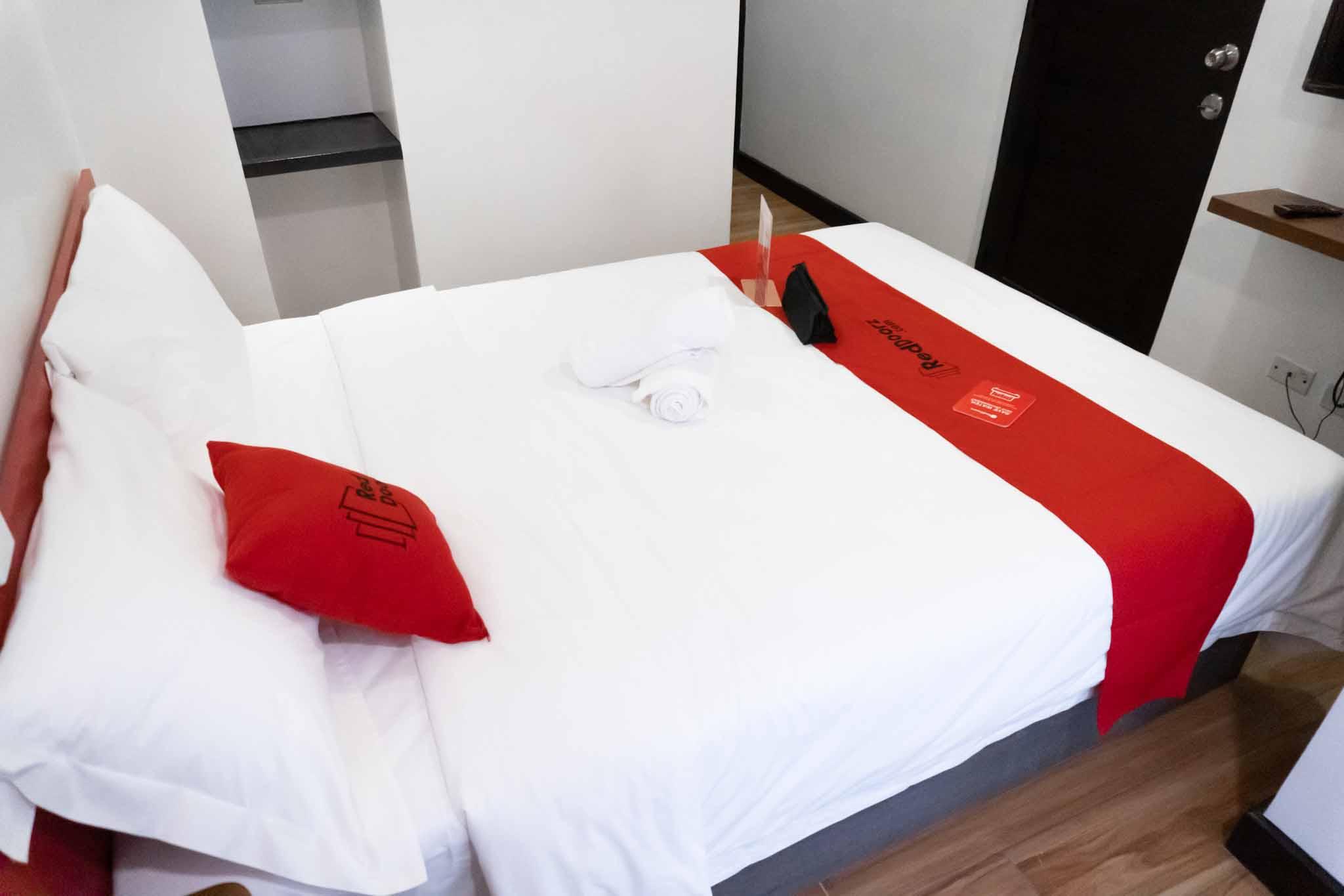 Reddoorz Plus At Mm Hotel Las Pinas Former Reddoorz Plus Near Bamboo Organ Eksteriør bilde