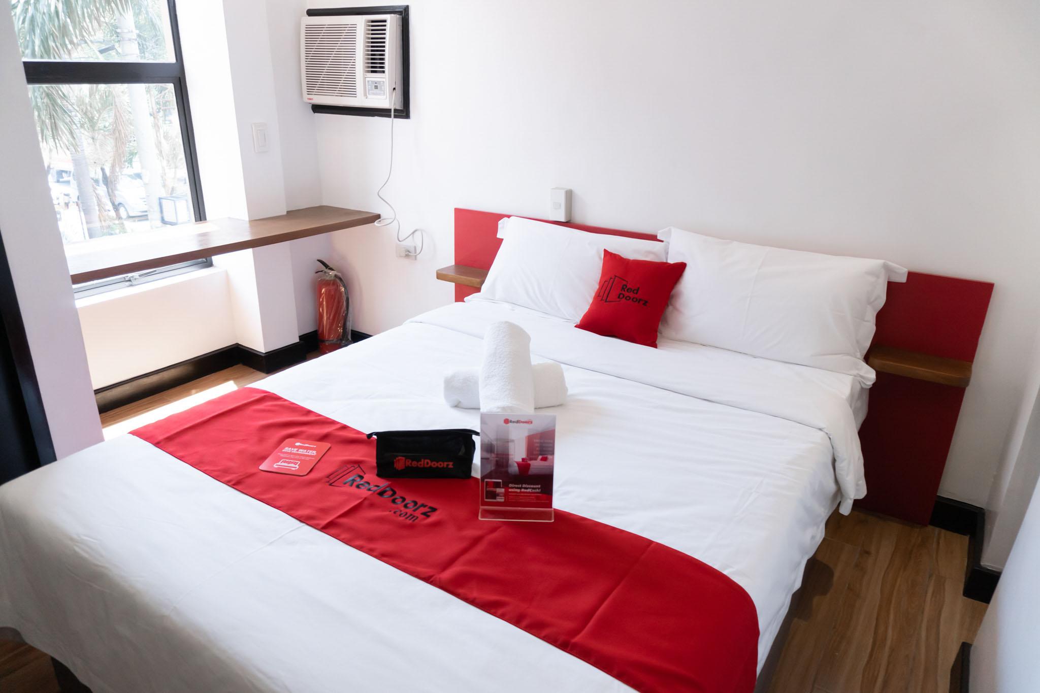 Reddoorz Plus At Mm Hotel Las Pinas Former Reddoorz Plus Near Bamboo Organ Eksteriør bilde