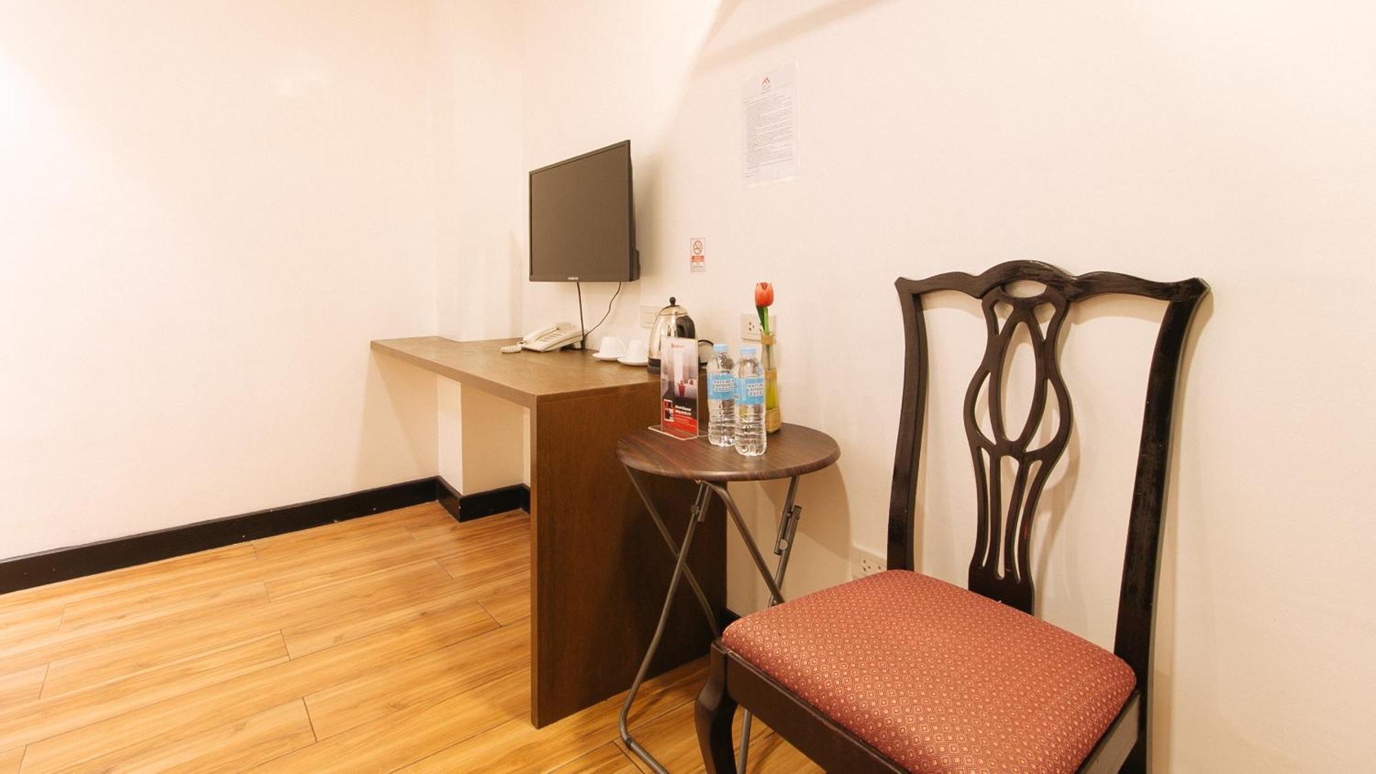 Reddoorz Plus At Mm Hotel Las Pinas Former Reddoorz Plus Near Bamboo Organ Eksteriør bilde