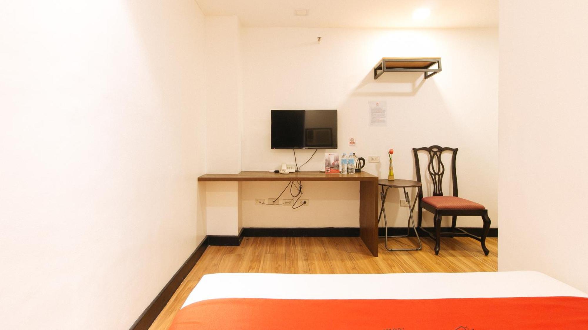 Reddoorz Plus At Mm Hotel Las Pinas Former Reddoorz Plus Near Bamboo Organ Eksteriør bilde