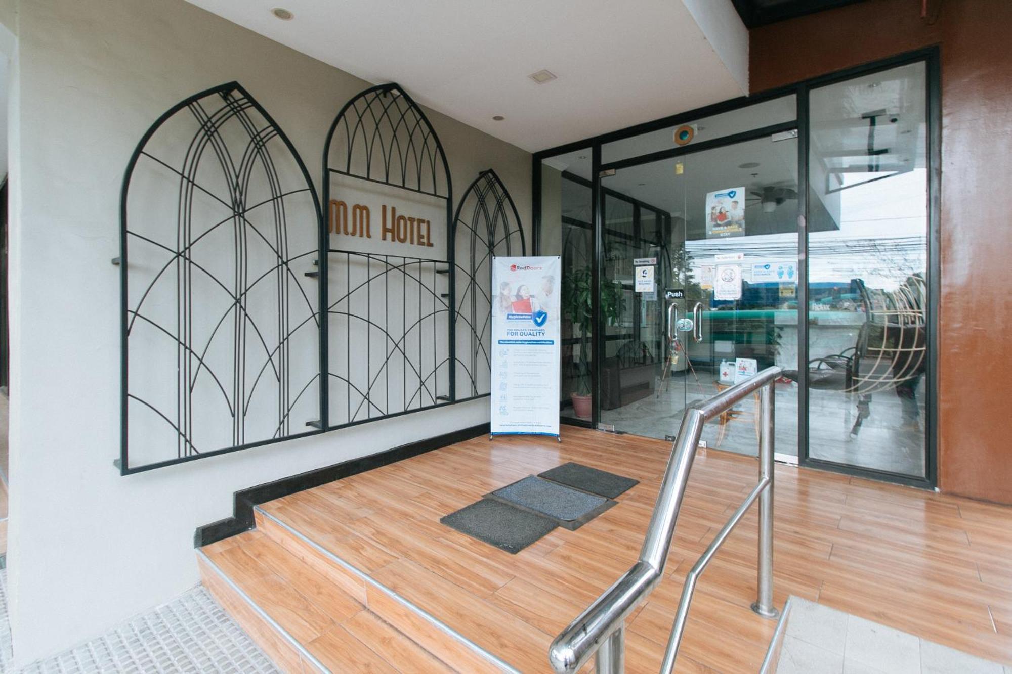 Reddoorz Plus At Mm Hotel Las Pinas Former Reddoorz Plus Near Bamboo Organ Eksteriør bilde